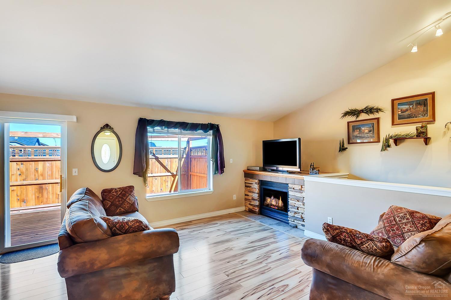 21266 Keyte Road Bend, OR 97701 - Photo 5 of 25 Additional Photo