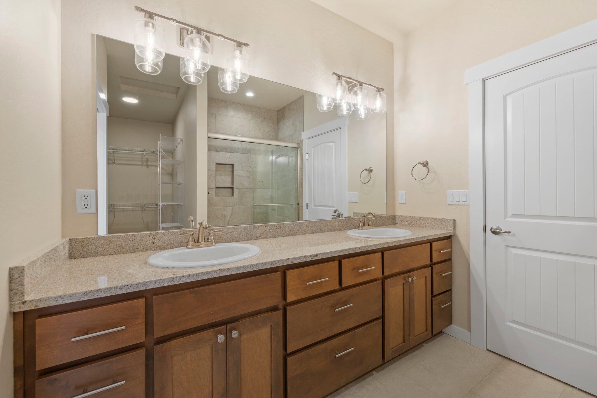 1681 Thomas Road Medford, OR 97501 - Photo 16 of 22 16