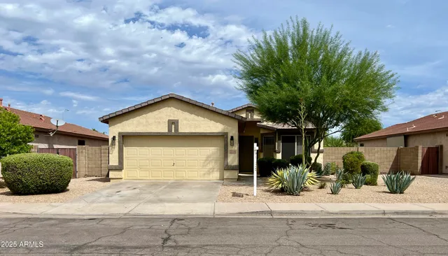 $2,250 | 2720 East Carla Vista Drive, Chandler, AZ 85225