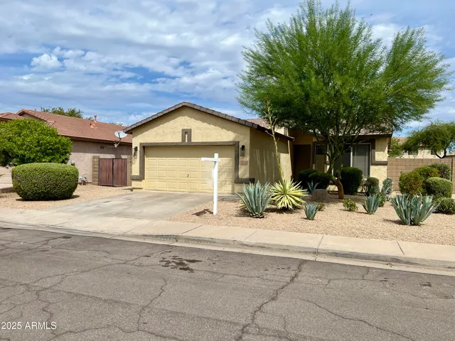 $2,250 | 2720 East Carla Vista Drive, Chandler, AZ 85225