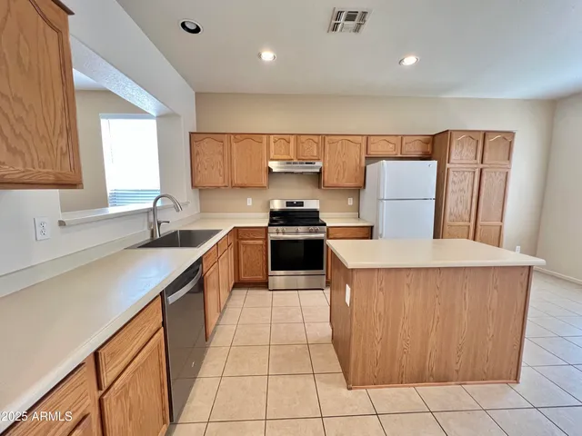 $2,250 | 2720 East Carla Vista Drive, Chandler, AZ 85225