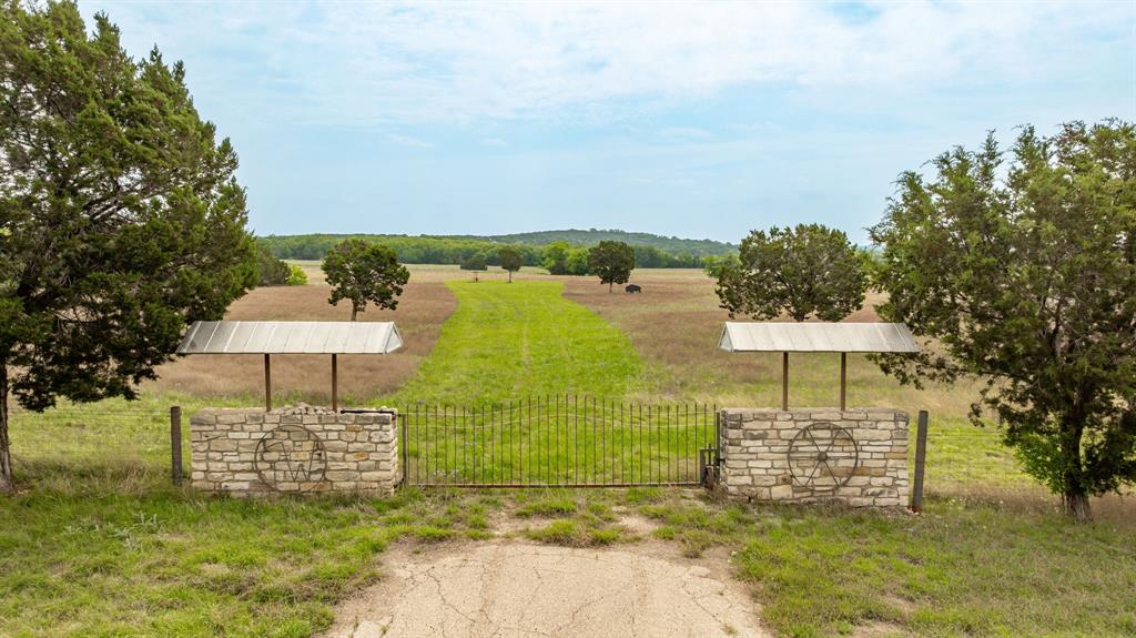 281 North East Hamilton, TX 76531 - Photo 2 of 11