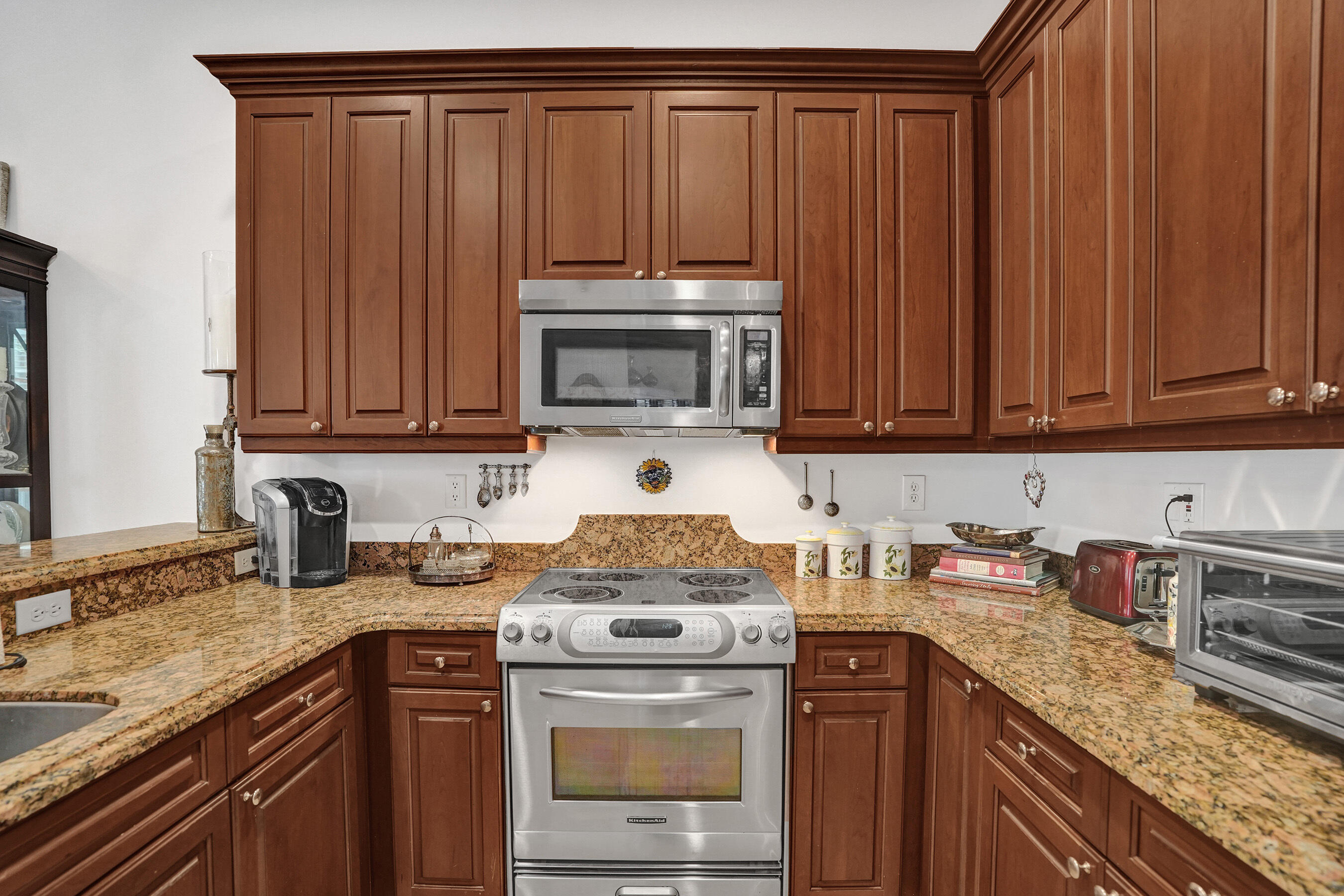 1127 North Victoria Park Road Fort Lauderdale, FL 33304 - Photo 10 of 45 DSC06806
