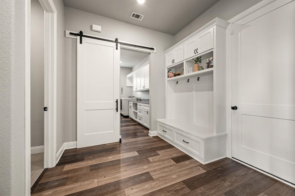 175 County Road 1109 Decatur, TX 76234 - Photo 16 of 39 a view of an empty walk in closet