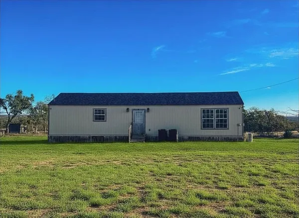 $284,500 | 420 Ell Road, Mountain Home, TX 78058