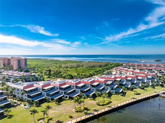 $450,000 | 3230 South Shore Drive, Unit 33B, Punta Gorda, FL 33955
