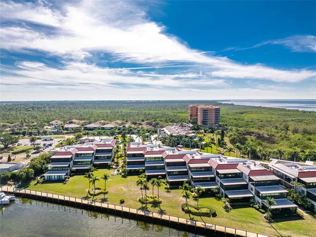 $450,000 | 3230 South Shore Drive, Unit 33B, Punta Gorda, FL 33955