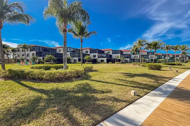 $450,000 | 3230 South Shore Drive, Unit 33B, Punta Gorda, FL 33955