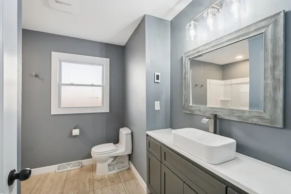 $769,900 | 726 West Wisconsin Avenue, Oconomowoc, WI 53066