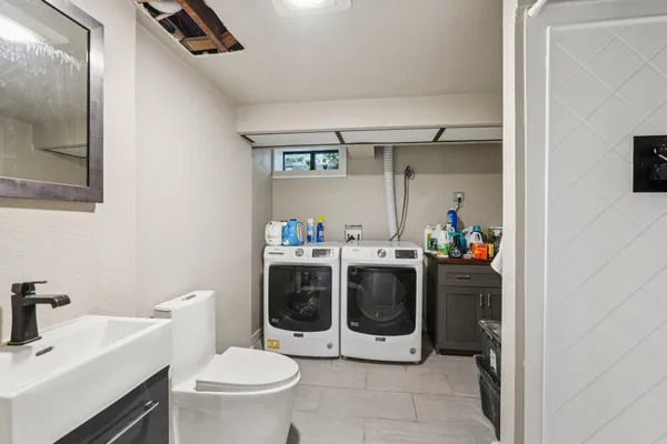 $769,900 | 726 West Wisconsin Avenue, Oconomowoc, WI 53066