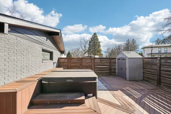 $769,900 | 726 West Wisconsin Avenue, Oconomowoc, WI 53066