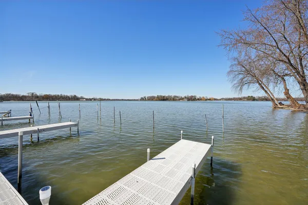 $769,900 | 726 West Wisconsin Avenue, Oconomowoc, WI 53066