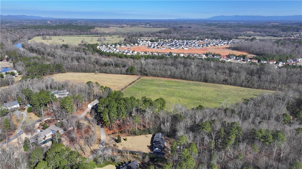 651 Camelot Circle Northwest Calhoun, GA 30701 - Photo 52 of 56 a view of a city