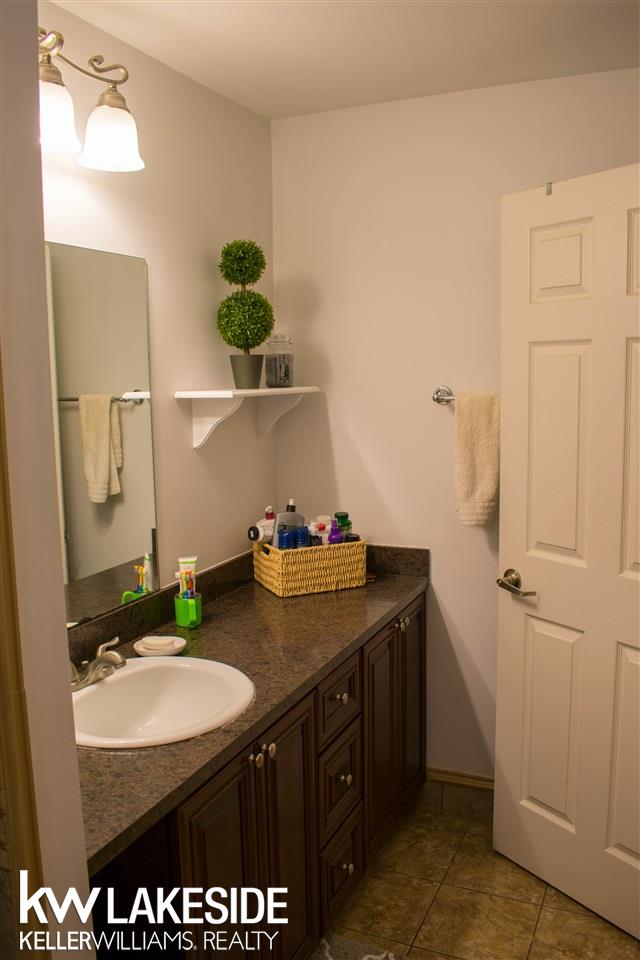 2382 Gerald Avenue Rochester Hills, MI 48307 - Photo 12 of 27