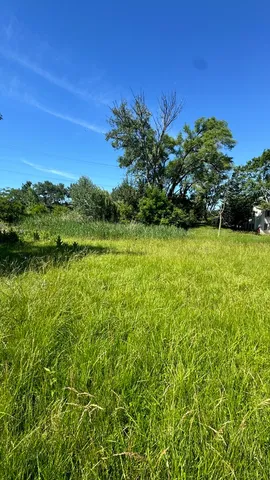 $74,999 | 550 North Quentin Road, Palatine, IL 60067