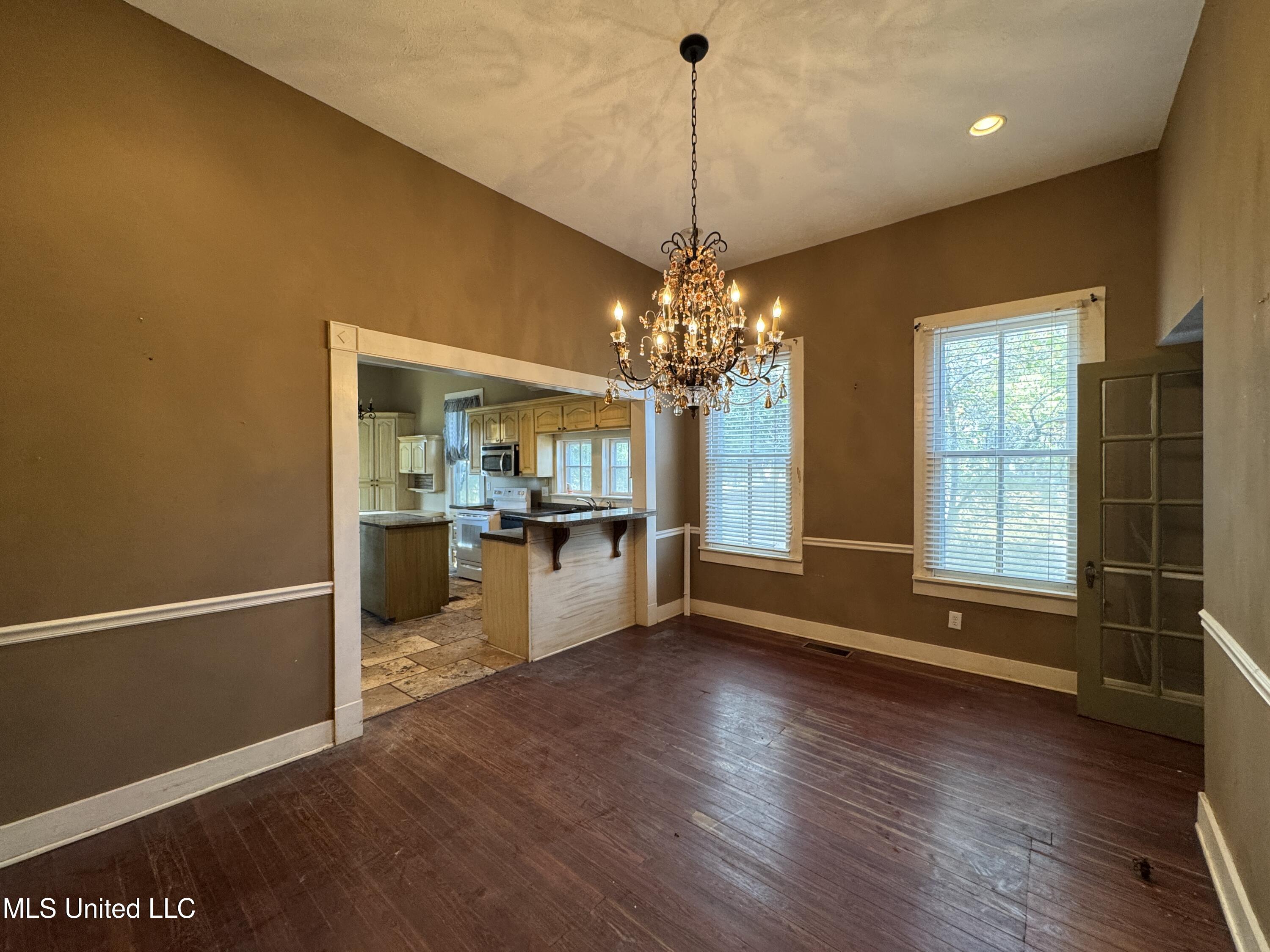 409 North Jackson Street Crystal Springs, MS 39059 - Photo 4 of 30 IMG_7012