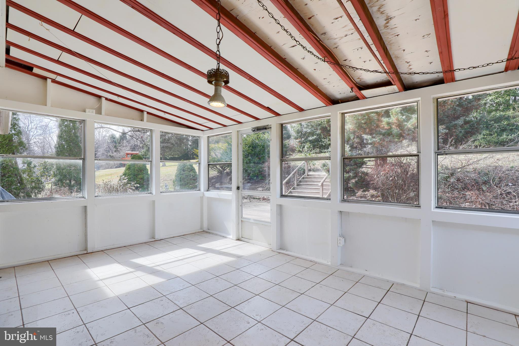 1460 Bonbar Road York, PA 17403 - Photo 11 of 27 Gallery Image 11