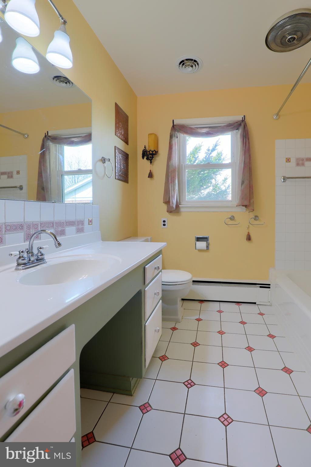 1460 Bonbar Road York, PA 17403 - Photo 18 of 27 Gallery Image 18