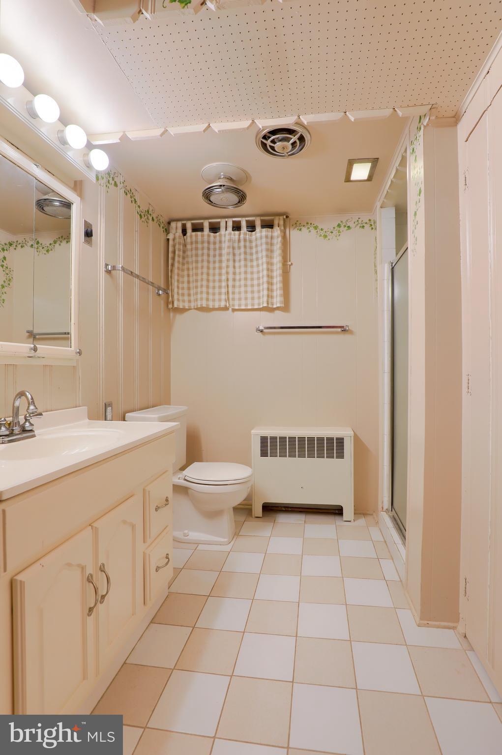 1460 Bonbar Road York, PA 17403 - Photo 23 of 27 Gallery Image 23