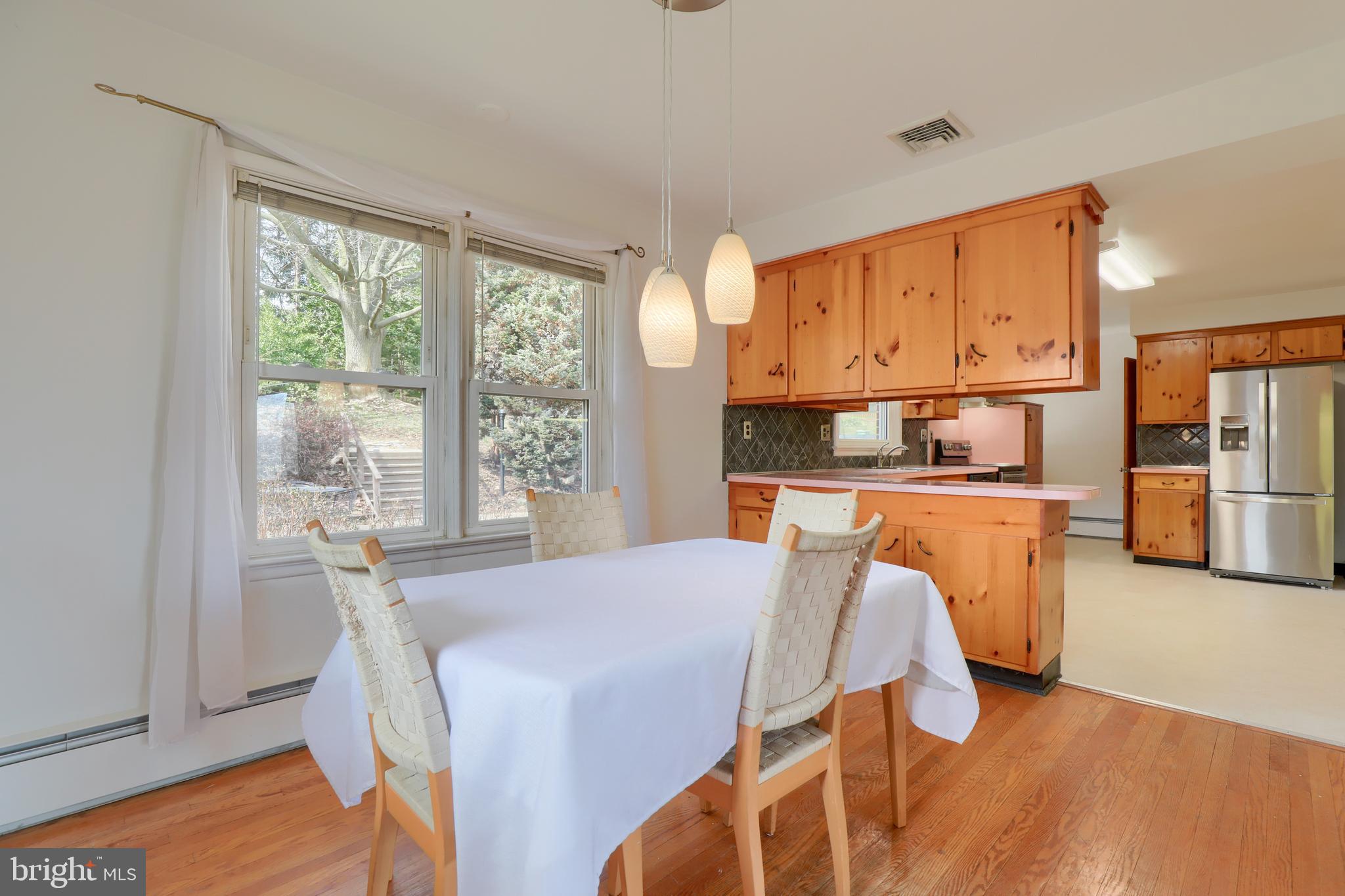 1460 Bonbar Road York, PA 17403 - Photo 9 of 27 Gallery Image 9