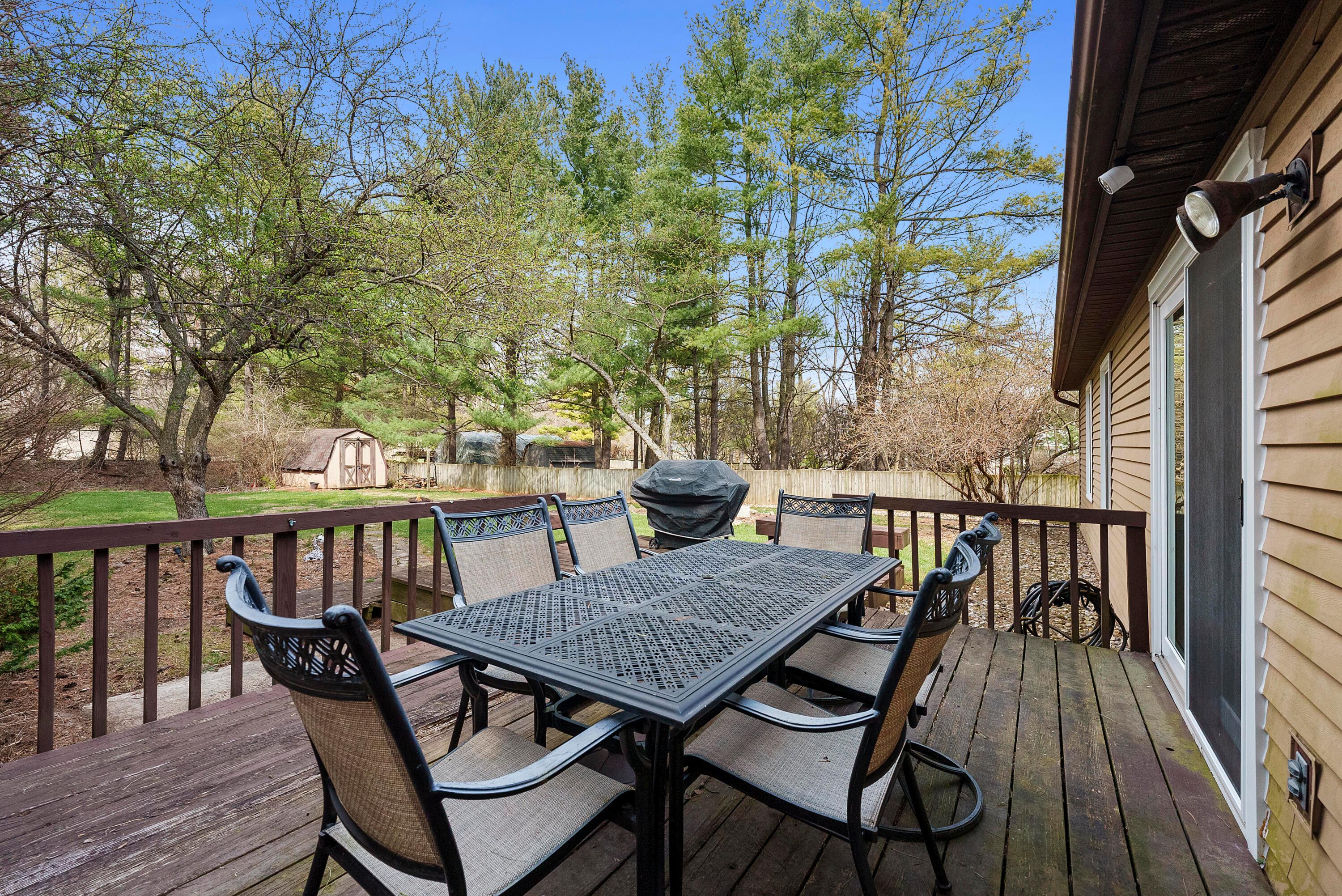 4492 Shire Mill Road Hilliard, OH 43026 - Photo 34 of 39 Deck