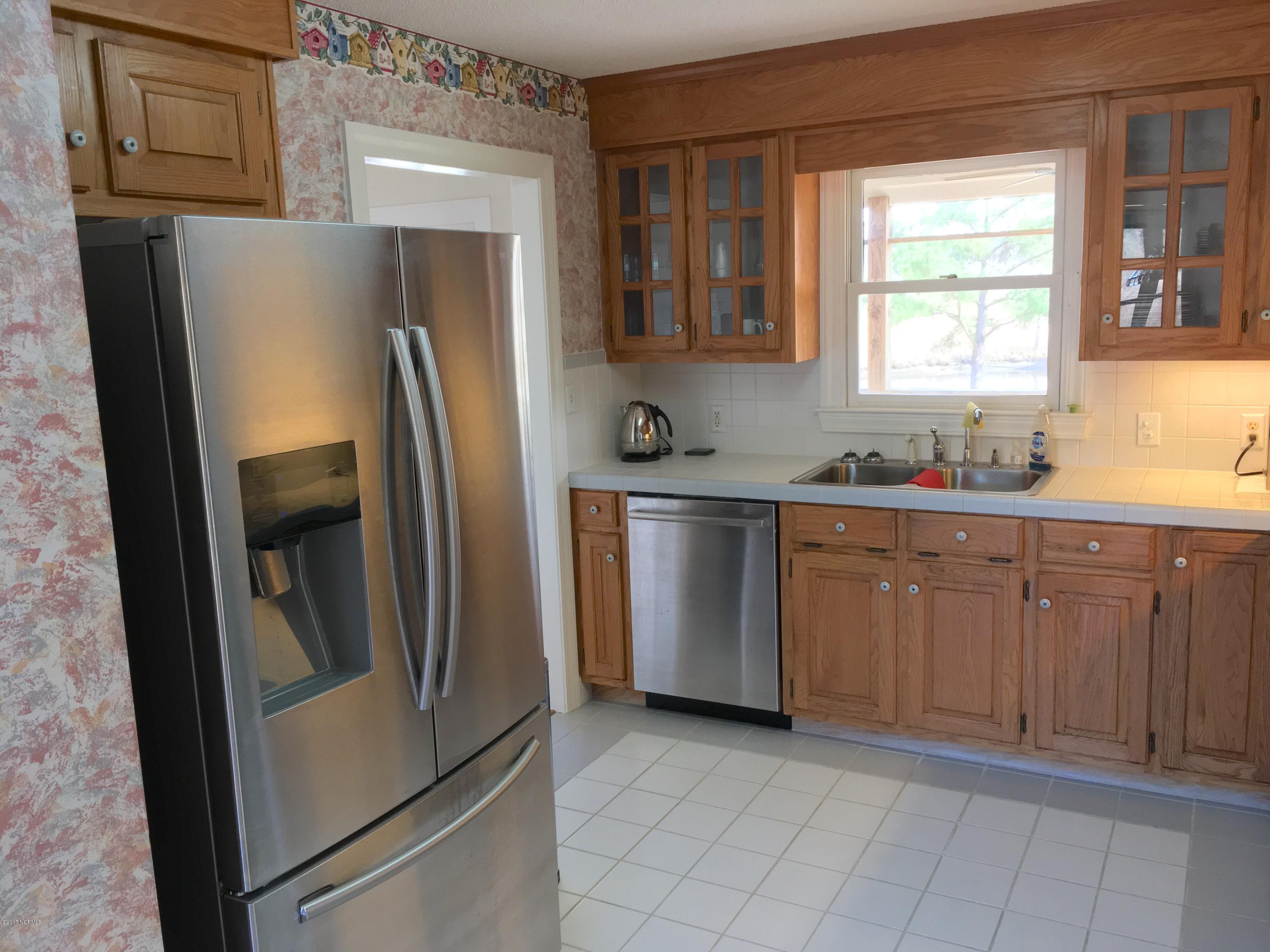 1174 Poore Farm Road Chocowinity, NC 27817 - Photo 15 of 67 Stainless appliances