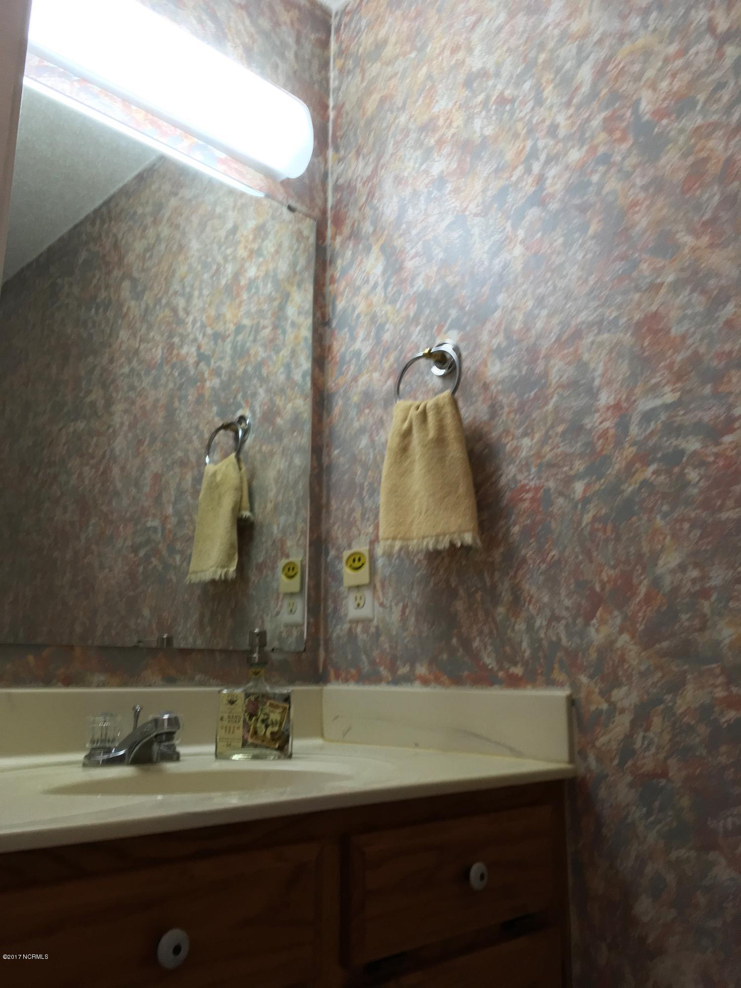 1174 Poore Farm Road Chocowinity, NC 27817 - Photo 32 of 67 First floor half bath