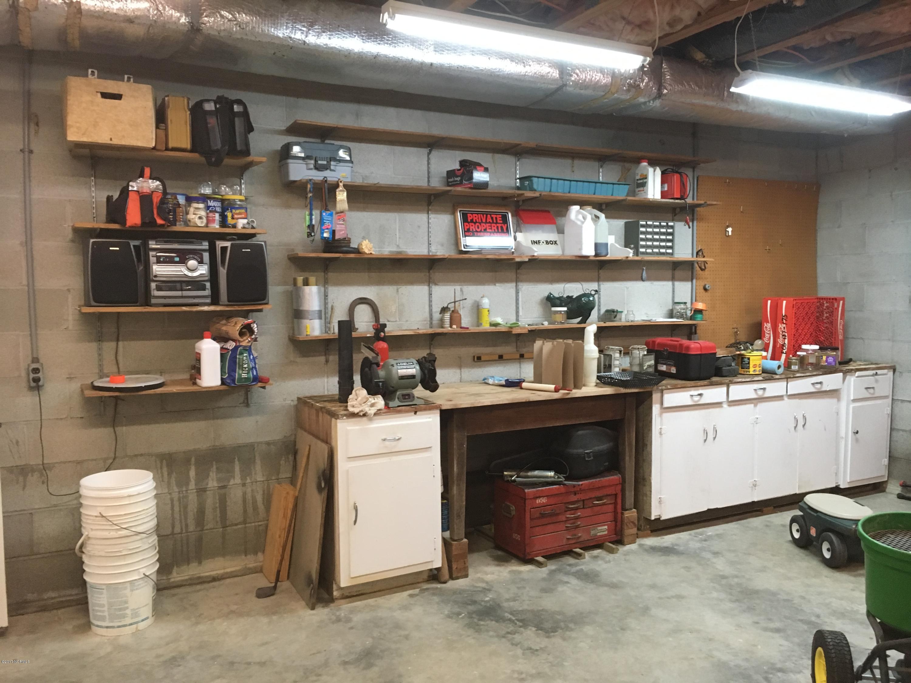 1174 Poore Farm Road Chocowinity, NC 27817 - Photo 59 of 67 Garage/workshop