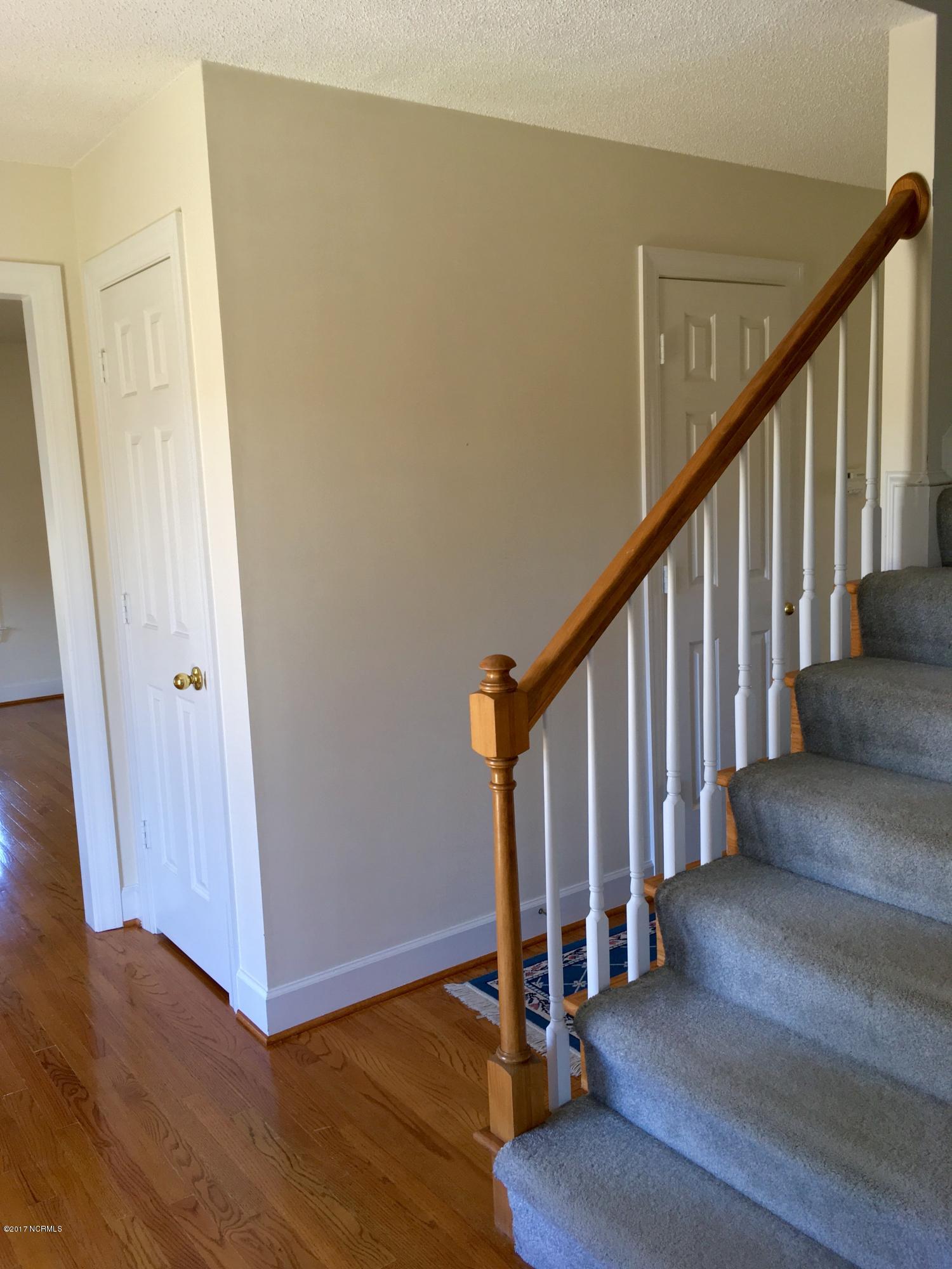 1174 Poore Farm Road Chocowinity, NC 27817 - Photo 6 of 67 20170302_185445343_iOS
