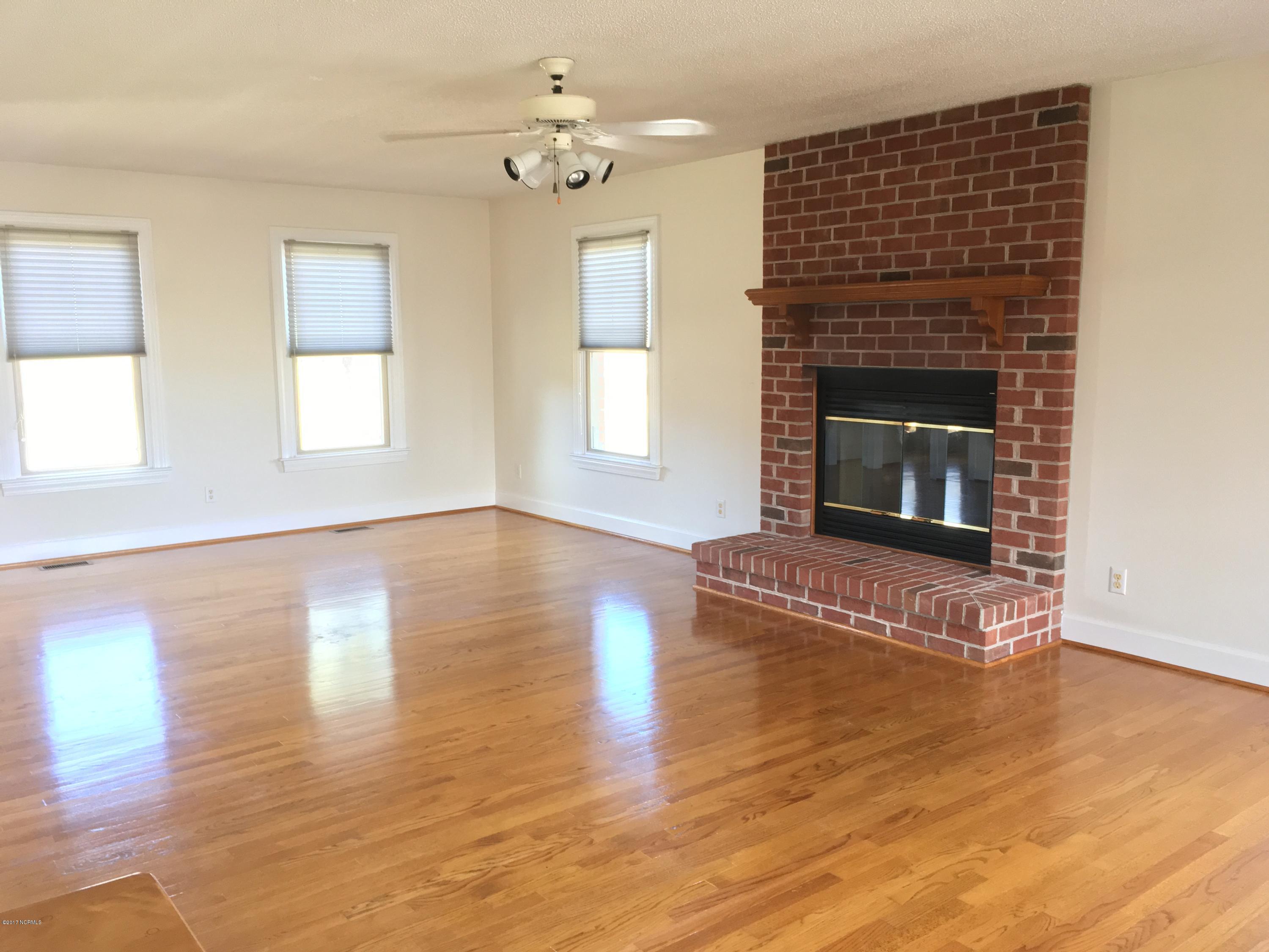 1174 Poore Farm Road Chocowinity, NC 27817 - Photo 8 of 67 Fireplace and hardwood floors