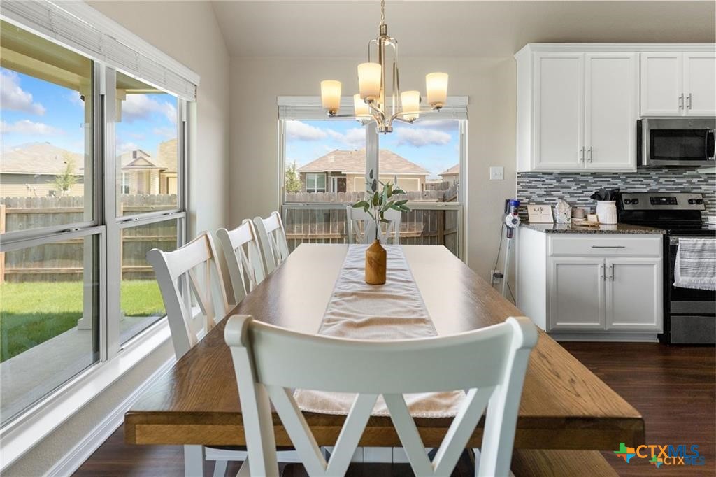 3002 Clevelander Drive Temple, TX 76504 - Photo 14 of 33 Ample Dining Room Space