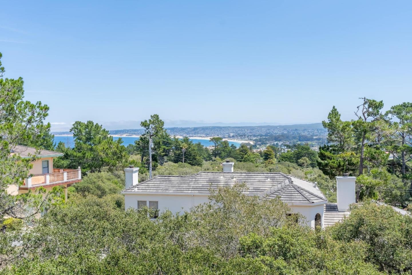 425 Vía Del Rey Monterey, CA 93940 - Photo 2 of 34