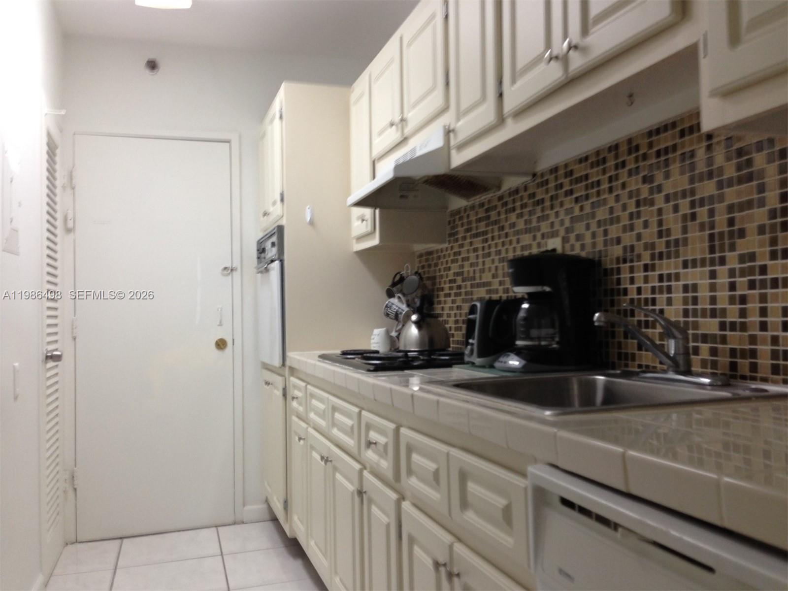 100 Lincoln Road, Unit 336 Miami Beach, FL 33139 - Photo 6 of 11