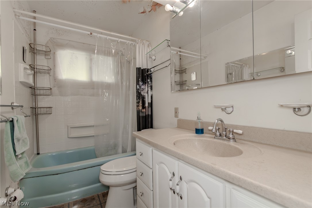 1562 Empire Road Wickliffe, OH 44092 - Photo 14 of 24