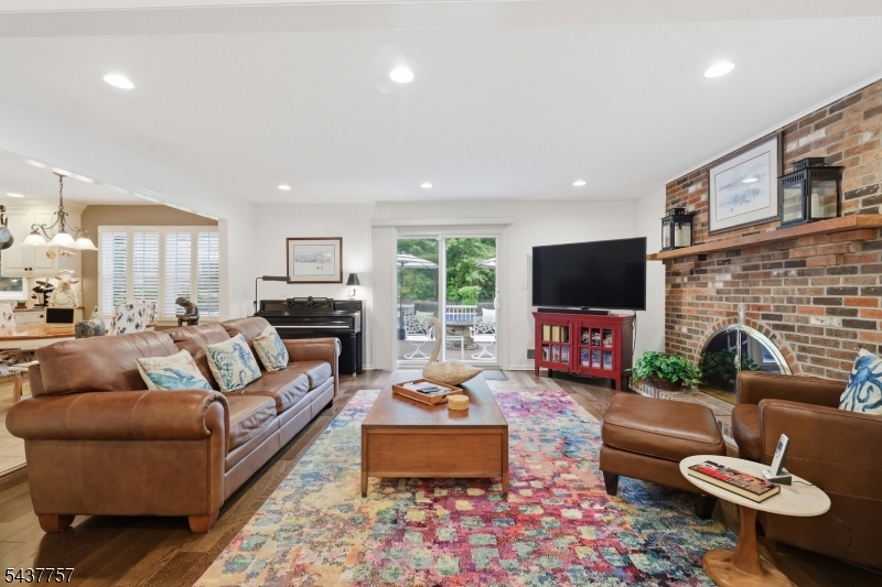 863 Papen Road Bridgewater, NJ 08807 - Photo 7 of 39