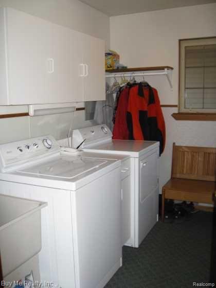21680 Waltz Road New Boston, MI 48164 - Photo 13 of 25 Main Floor Laundry/Maytag applia
