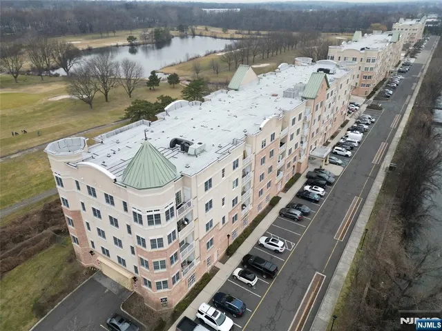 $2,950 | 3205 Windsor Park Court, Englewood, NJ 07631