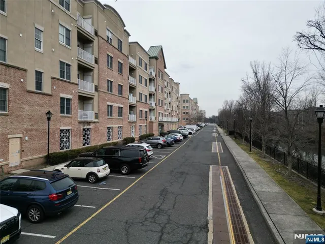 $2,950 | 3205 Windsor Park Court, Englewood, NJ 07631