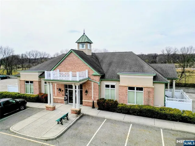 $2,950 | 3205 Windsor Park Court, Englewood, NJ 07631