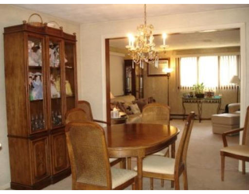 16 McAuliffe Road Randolph, MA 02368 - Photo 5 of 20 Gallery Image 5
