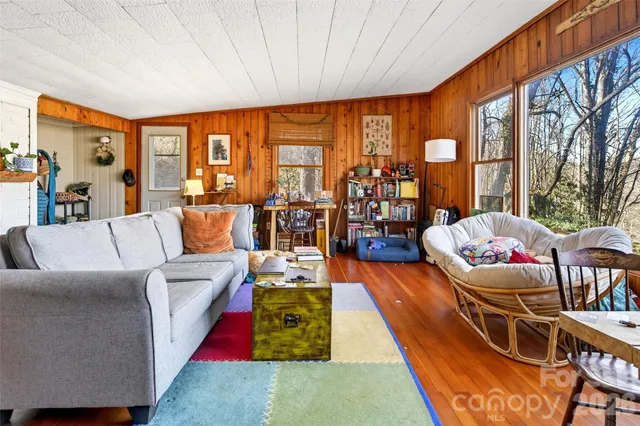 $1,369,000 | 959 Highway 9, Black Mountain, NC 28711