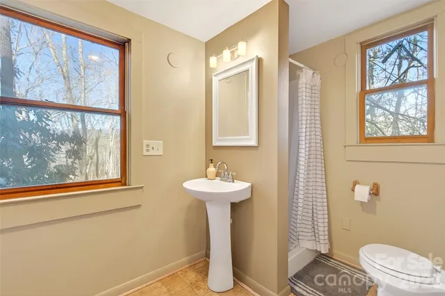 $1,369,000 | 959 Highway 9, Black Mountain, NC 28711