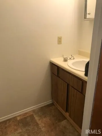 $1,100 | 314 West Kenwood Drive, Bloomington, IN 47404