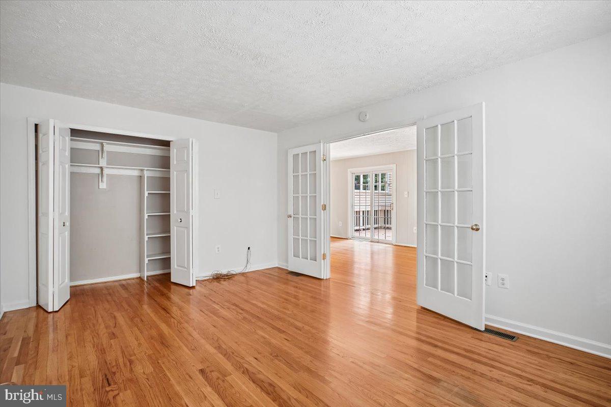 1877 Post Oak Trail Reston, VA 20191 - Photo 20 of 52