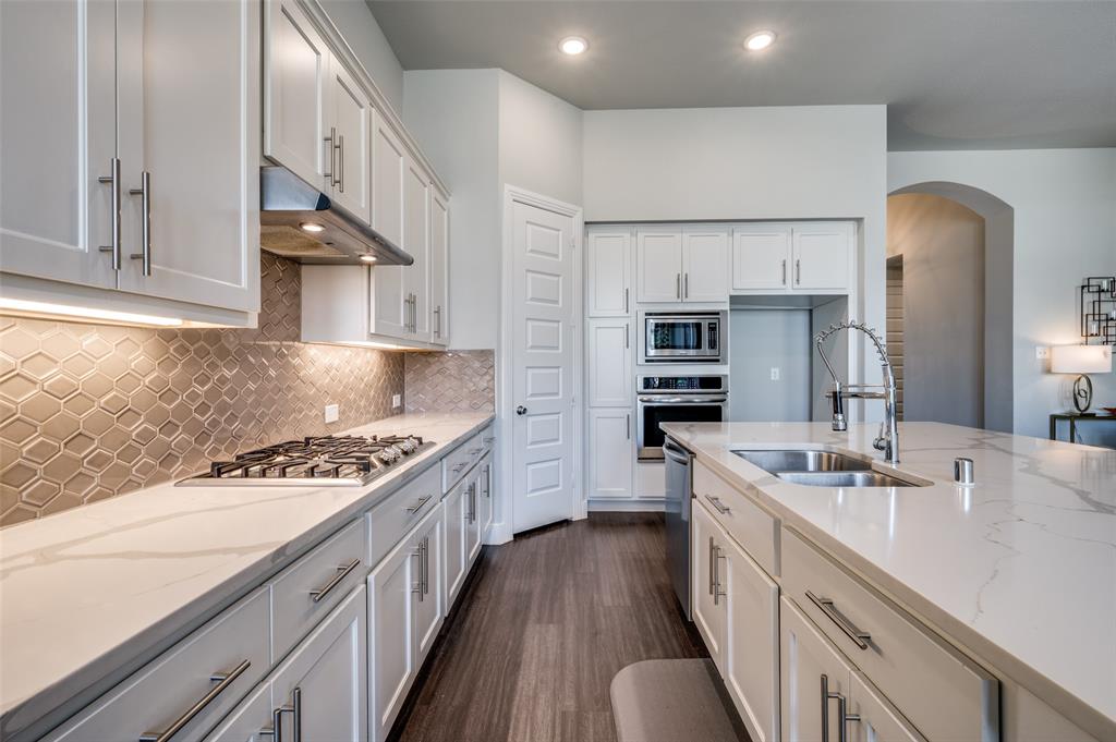 1417 Percheron Road Aubrey, TX 76227 - Photo 10 of 26