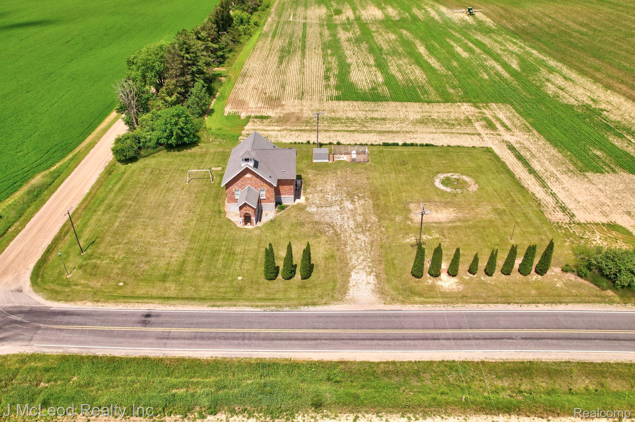 2515 East Akron Road Caro, MI 48723 - Photo 5 of 54 5-web-or-mls-2515 E Akron Rd-03.jpg