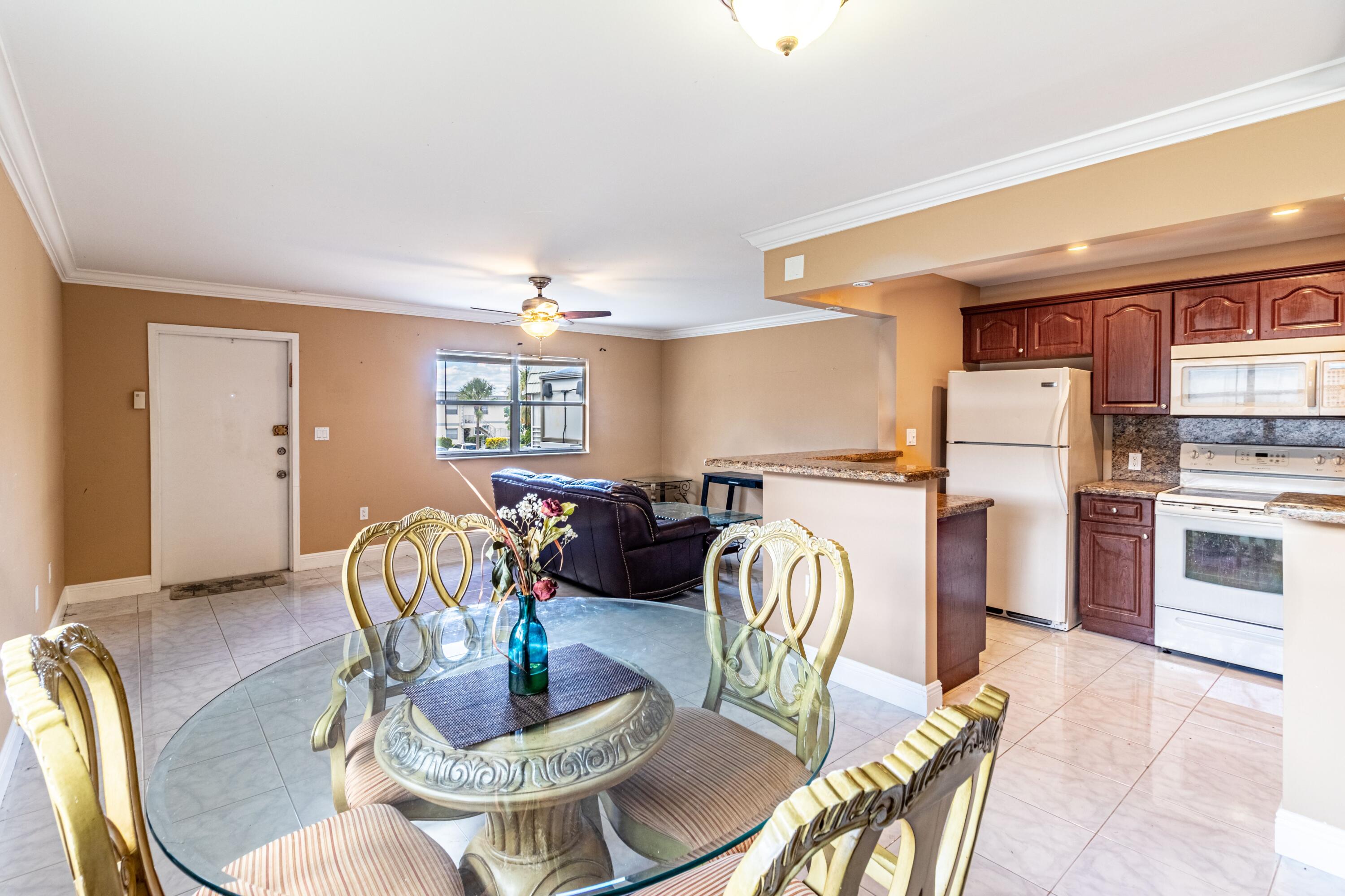 371 Monaco Way Delray Beach, FL 33446 - Photo 5 of 24 dining