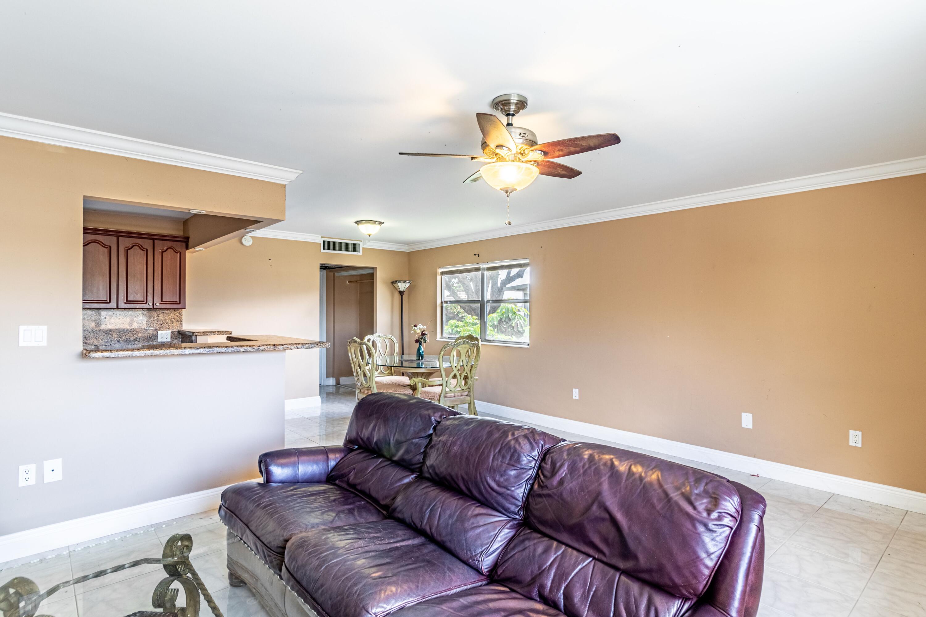 371 Monaco Way Delray Beach, FL 33446 - Photo 6 of 24 living area