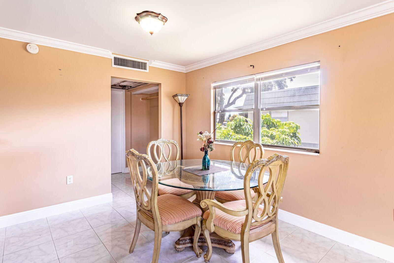 371 Monaco Way Delray Beach, FL 33446 - Photo 7 of 24 dining