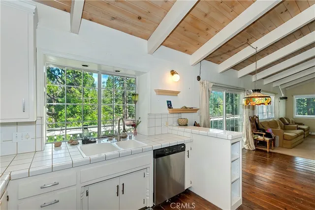 $469,000 | 1212 Jungfrau Drive, Crestline, CA 92325